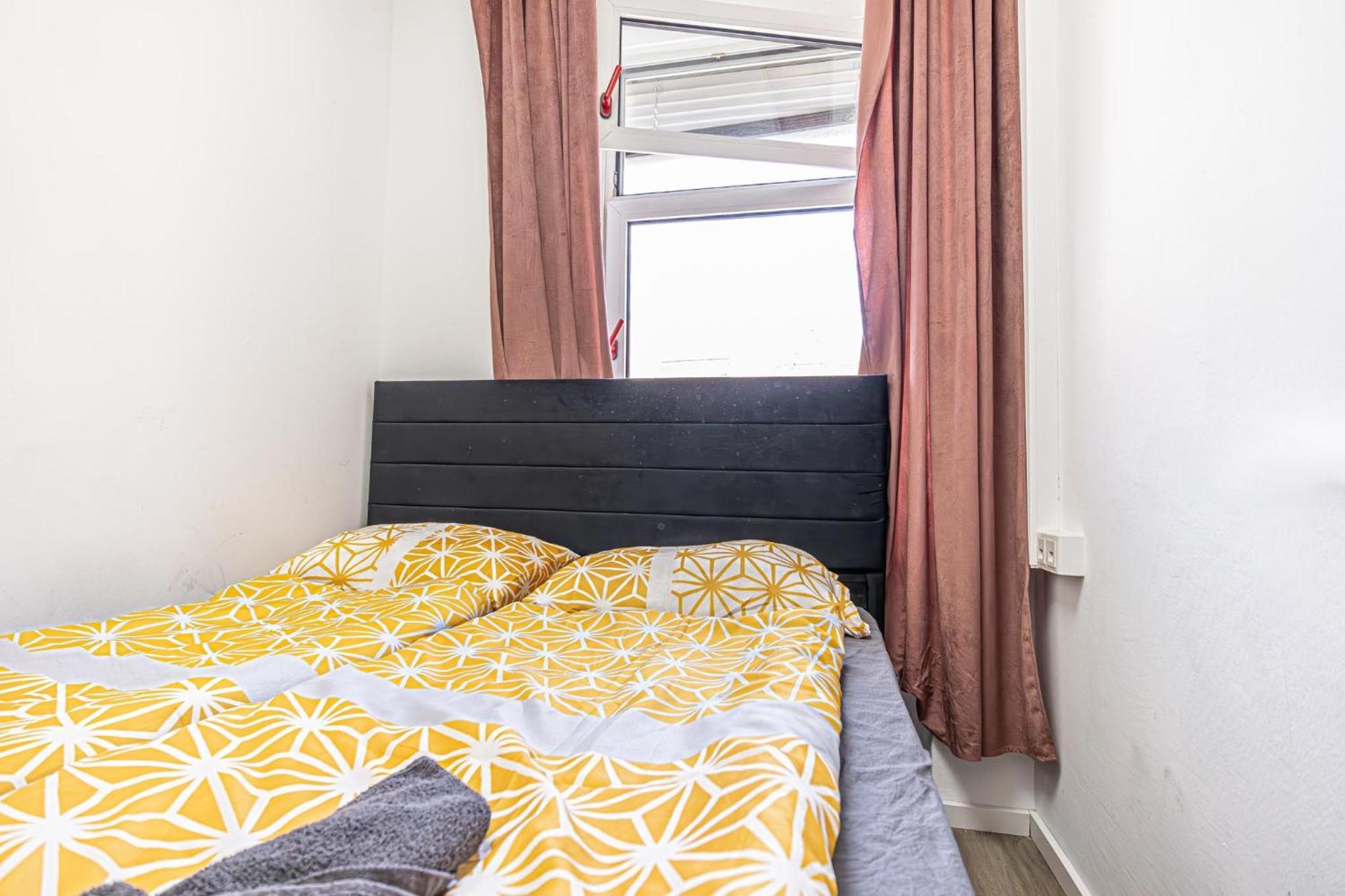 Near Schoenbrunn - Economy Rooms In Shared Apartment At Meidling Train Station Wien Eksteriør bilde