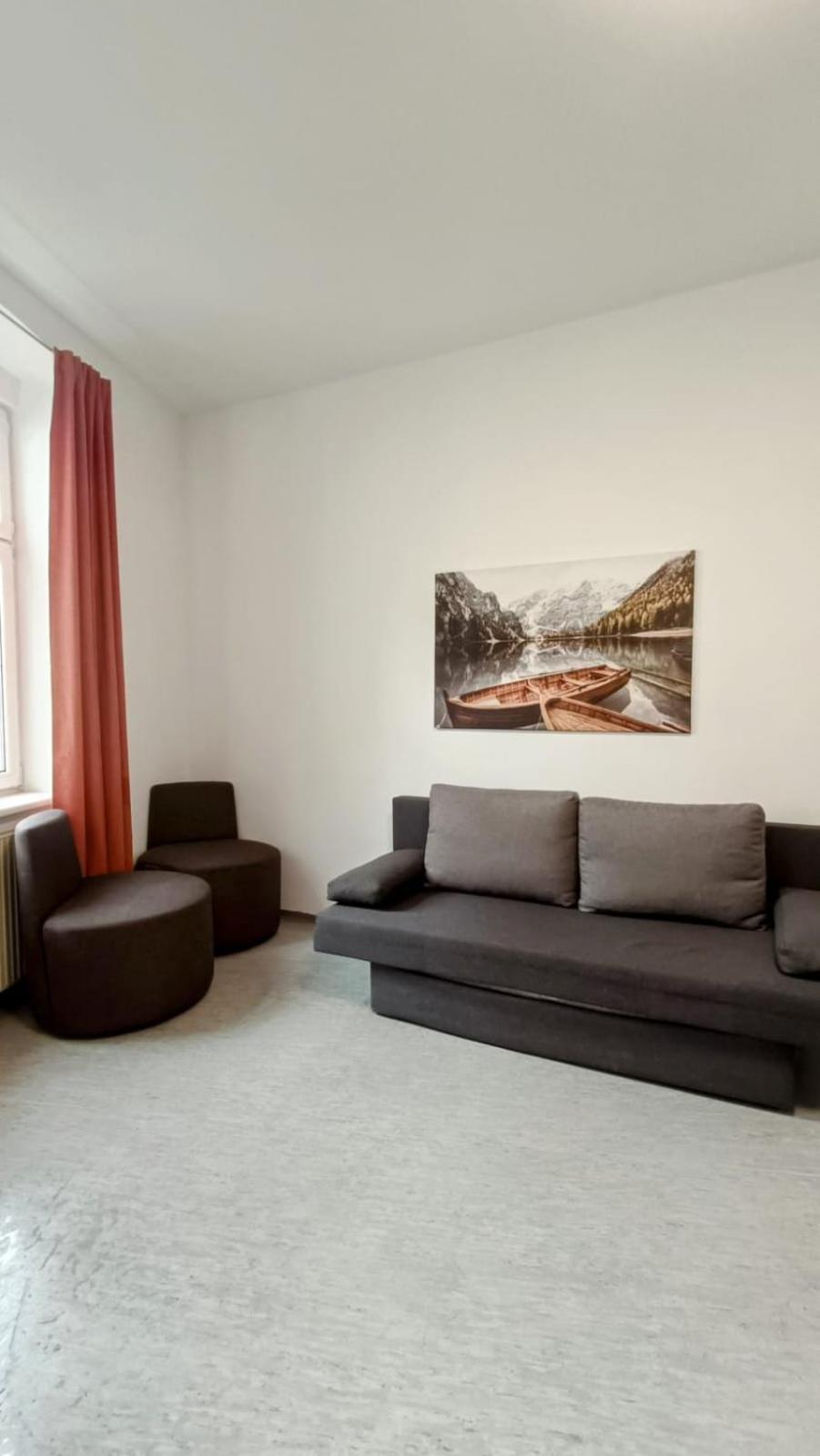 Near Schoenbrunn - Economy Rooms In Shared Apartment At Meidling Train Station Wien Eksteriør bilde