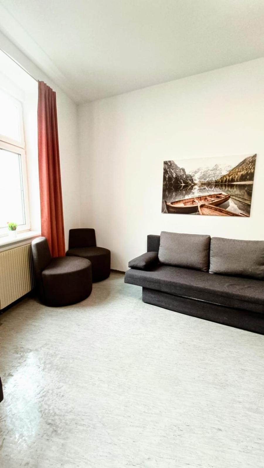 Near Schoenbrunn - Economy Rooms In Shared Apartment At Meidling Train Station Wien Eksteriør bilde
