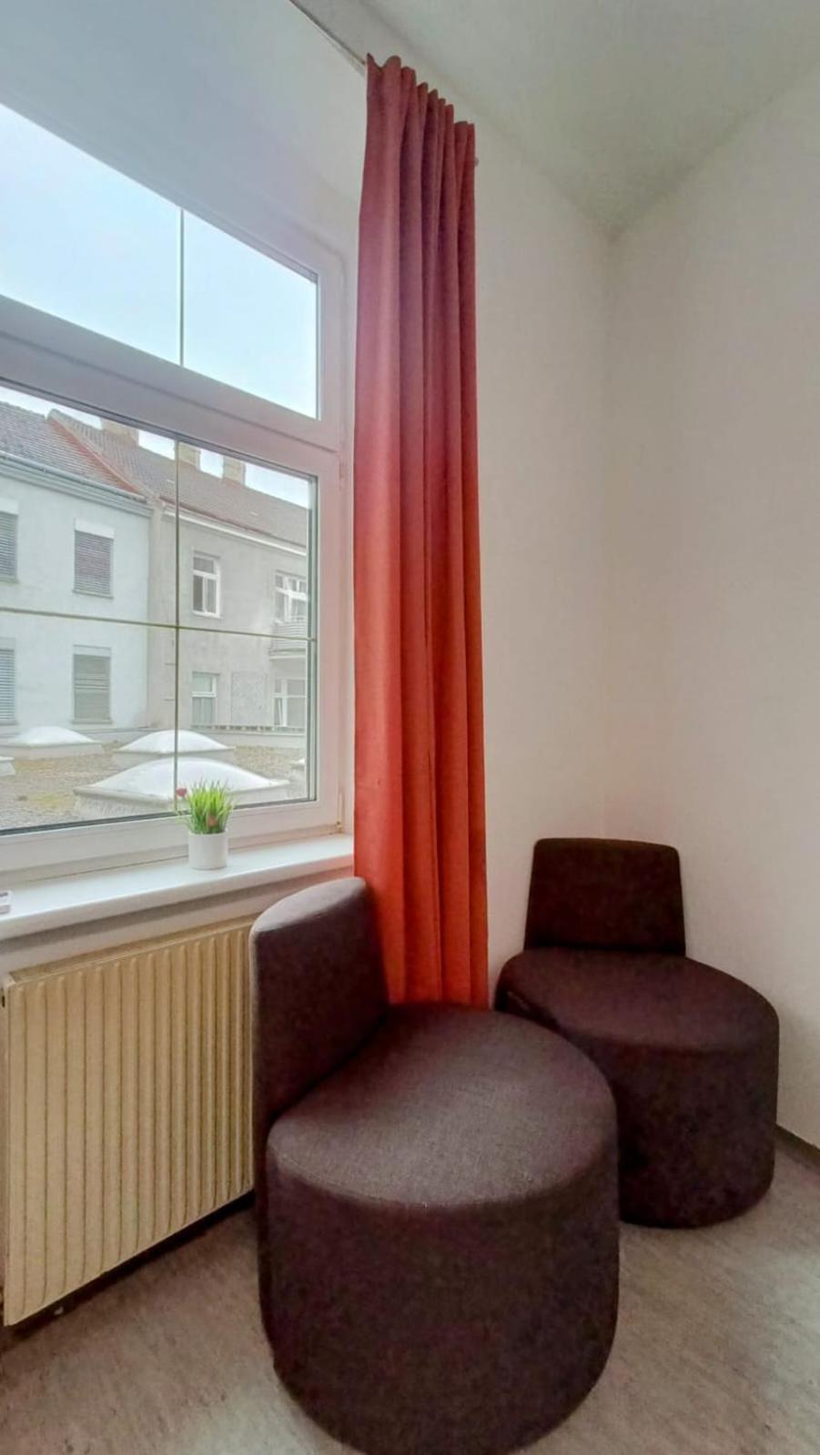 Near Schoenbrunn - Economy Rooms In Shared Apartment At Meidling Train Station Wien Eksteriør bilde