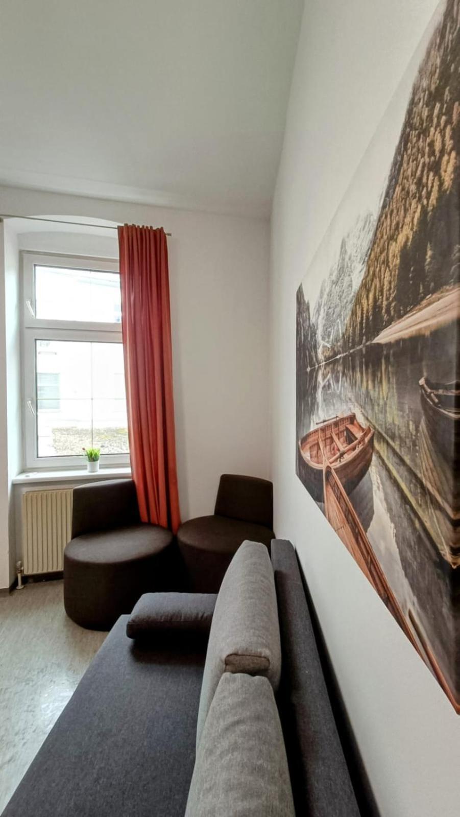 Near Schoenbrunn - Economy Rooms In Shared Apartment At Meidling Train Station Wien Eksteriør bilde